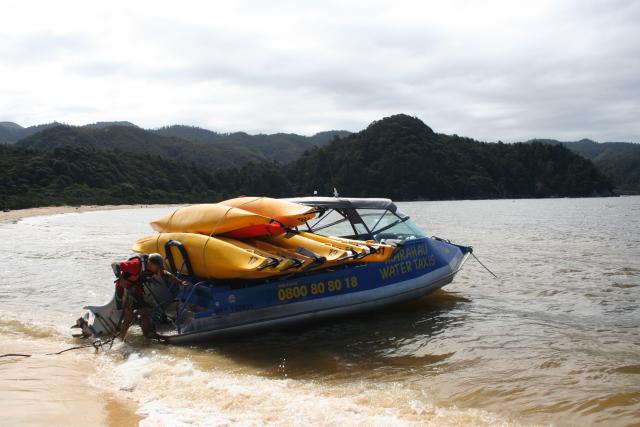 Christmas 2012 - 009 - Loaded water taxi, Abel Tasman