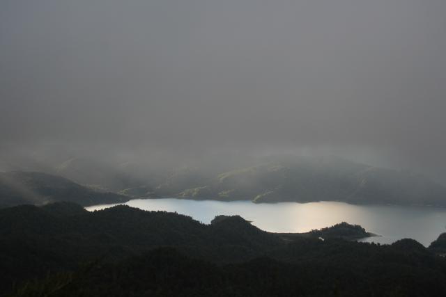 18 - Mist descending on Lake Waikaremoana